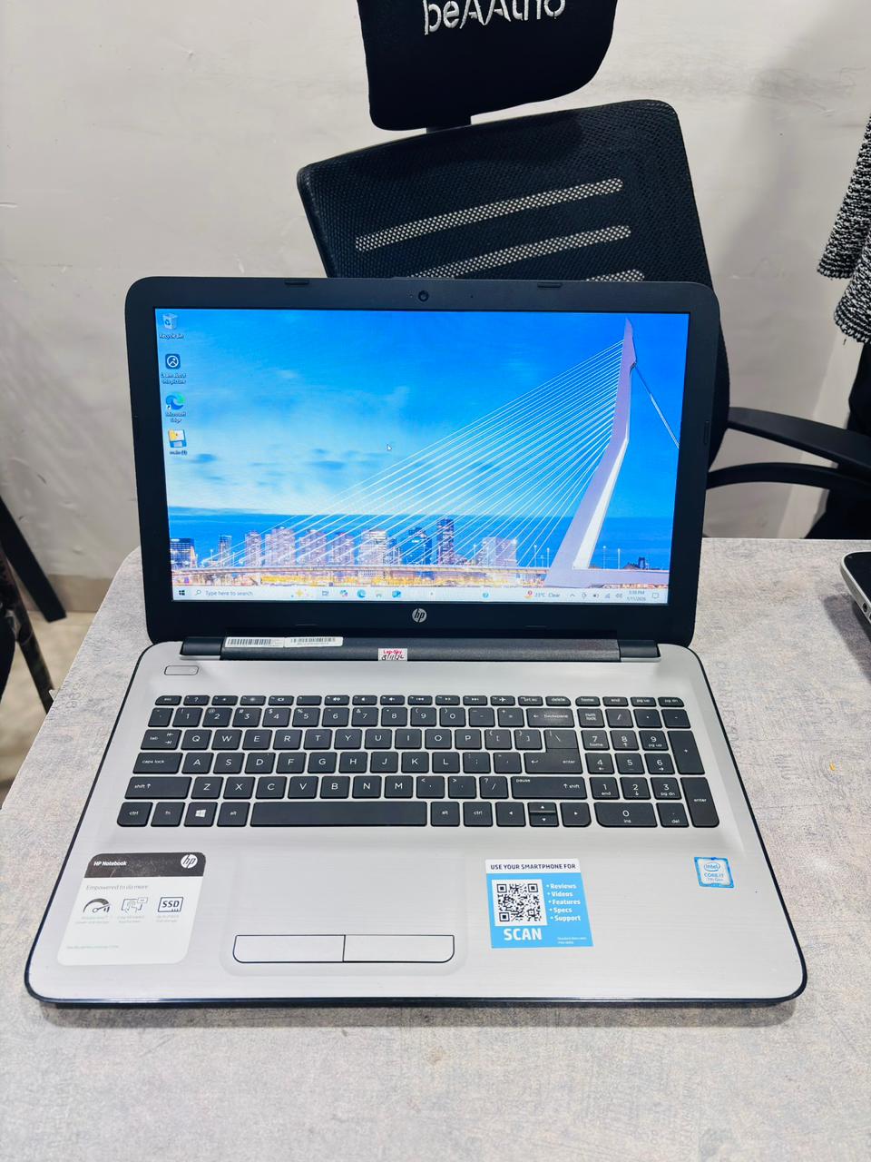 (58) HP Notebook | Intel i7 7th Gen | 8GB RAM | 256GB SSD | Intel HD Graphics (4GB Shared)