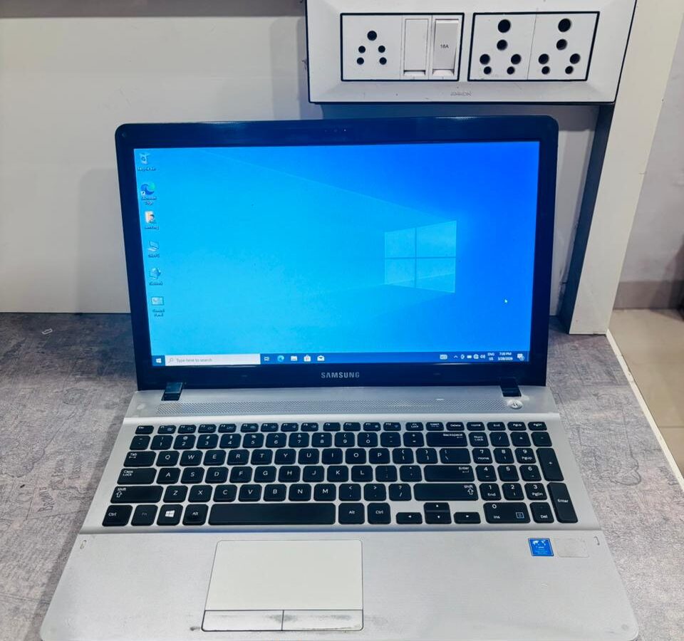 Samsung Intel Pentium 2117U Refubrished laptop