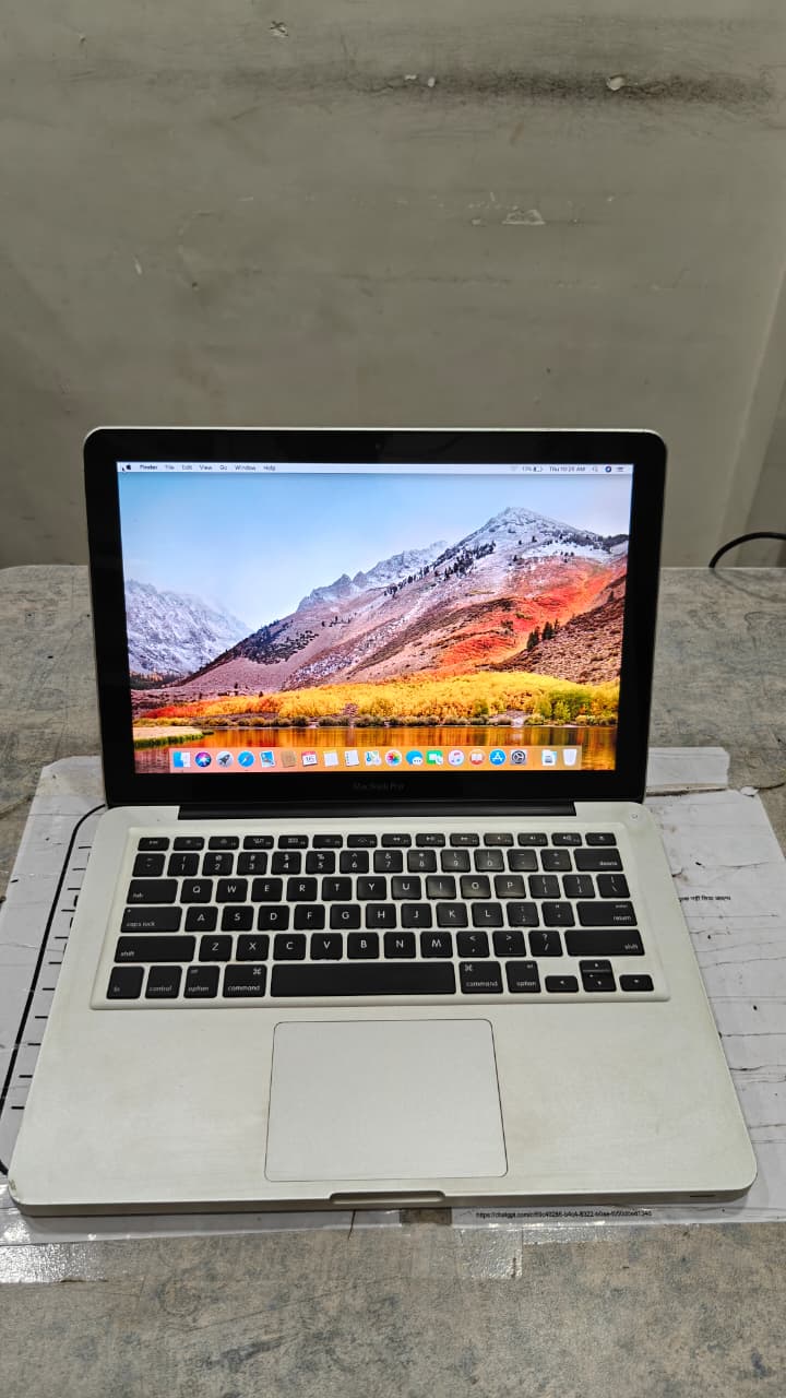 MacBook Pro i5 Refubrished laptop