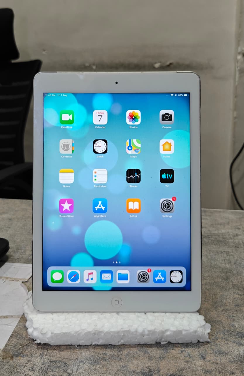 Apple iPad Air (1st Generation) – MD794HN/A