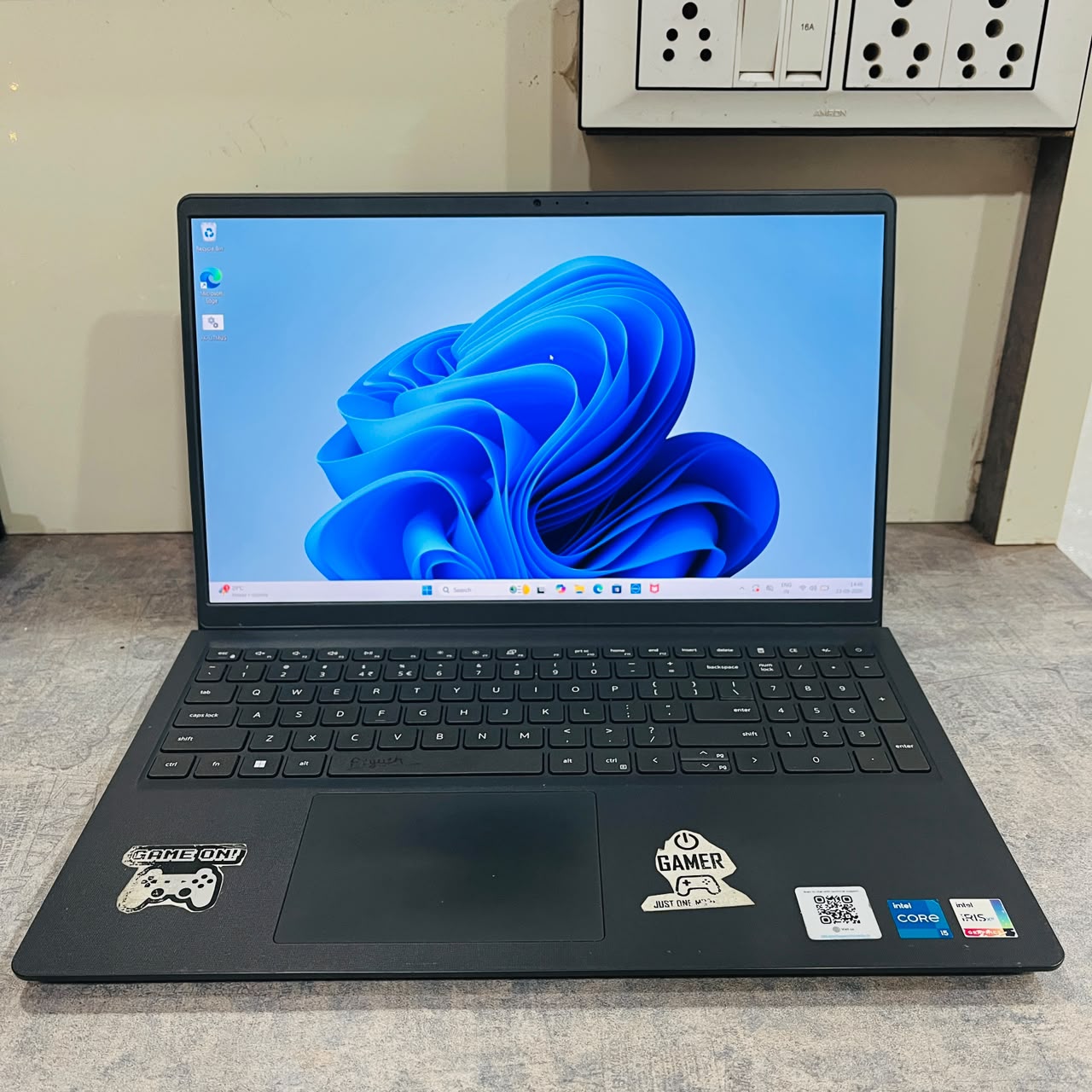 Dell Vostro 3520 | Intel Core i5 12th Gen 1235U | 16GB DDR4 RAM | 512GB NVMe SSD | used laptop